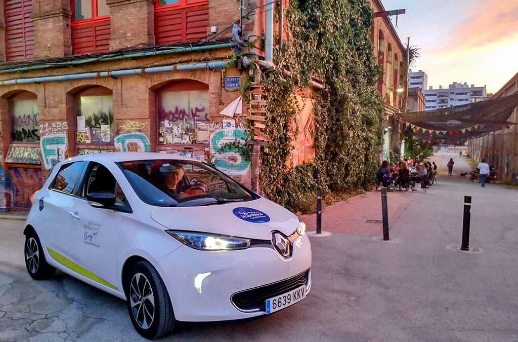 Engeguem un vehicle elèctric compartit de Som Mobilitat a La Bordeta!